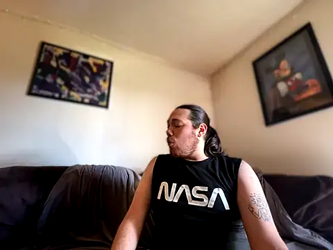 Snapshot of lucasgalacticman chatting on 11-28-25, 03:47 lucasgalacticman online show from 11-28-25, 03:47