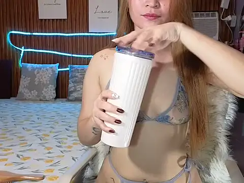 Snapshot of AsianPussy_22 chatting on 09-15-25, 04:23 AsianPussy 22 online show from 09-15-25, 04:23