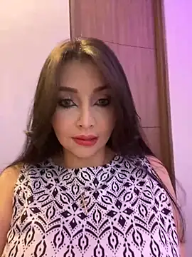 KateLatorre online show from 11-25-25, 09:15