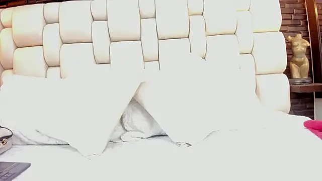 Salo Heaven online show from 10-25-25, 01:40