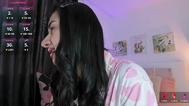 Snapshot of annadu011 chatting on 11-21-25, 01:43 annadu011 online show from 11-21-25, 01:43