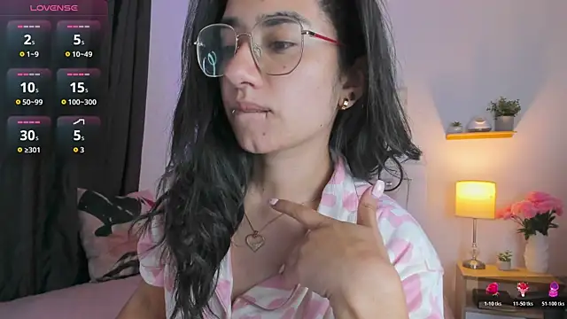 Snapshot of annadu011 chatting on 11-22-25, 02:21 annadu011 online show from 11-22-25, 02:21