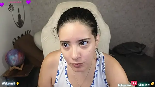 Snapshot of blue__moon_ chatting on 02-08-25, 02:15 blue moon online show from 02-08-25, 02:15