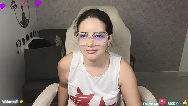 Snapshot of blue__moon_ chatting on 03-17-25, 02:08 blue moon online show from 03-17-25, 02:08