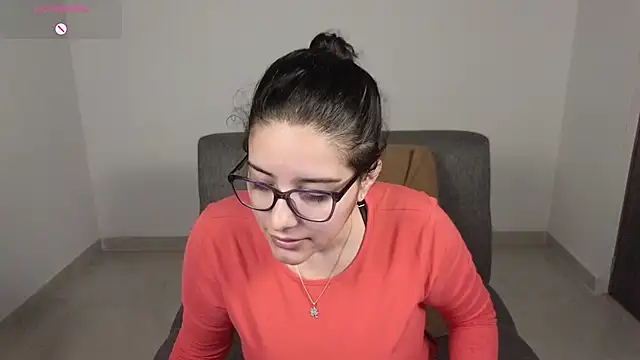 Snapshot of blue__moon_ chatting on 10-11-25, 03:50 blue moon online show from 10-11-25, 03:50