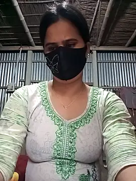 Snapshot of Sexy-Binita chatting on 02-19-25, 10:56 Sexy-Binita online show from 02-19-25, 10:56