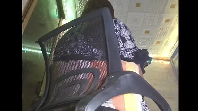 Snapshot of NoMercyPervertMOM chatting on 03-19-25, 11:06 NoMercyPervertMOM online show from 03-19-25, 11:06