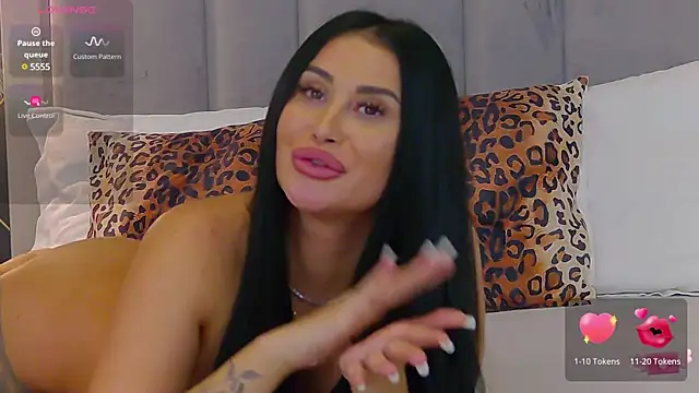 EmyLaveau online show from 01-28-25, 12:11