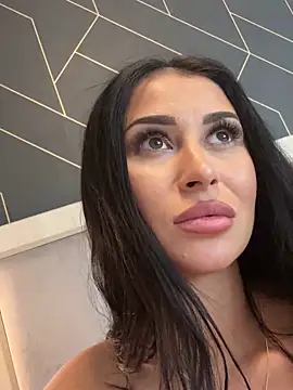 EmyLaveau online show from 02-21-25, 12:17