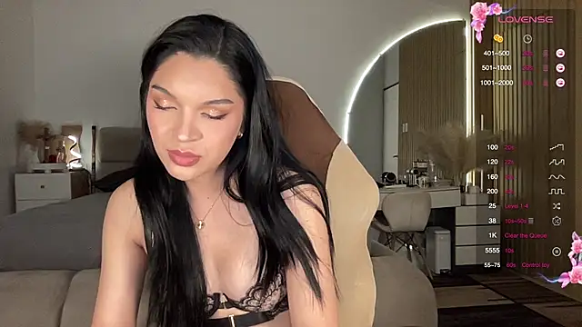 Snapshot of Rogueblaze chatting on 02-20-26, 06:26 Rogueblaze online show from 02-20-26, 06:26