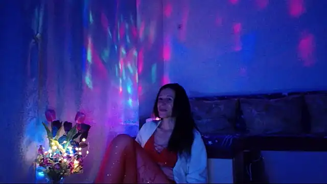 Snapshot of ElysaSun chatting on 02-11-25, 09:25 ElysaSun online show from 02-11-25, 09:25