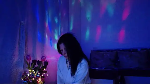 Snapshot of ElysaSun chatting on 02-12-25, 11:41 ElysaSun online show from 02-12-25, 11:41