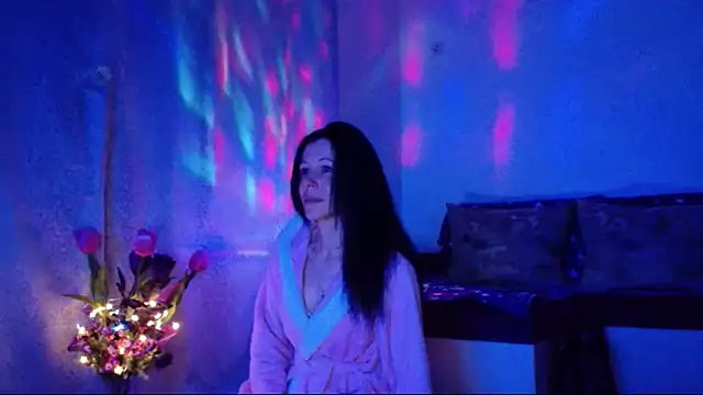 Snapshot of ElysaSun chatting on 03-02-25, 11:31 ElysaSun online show from 03-02-25, 11:31