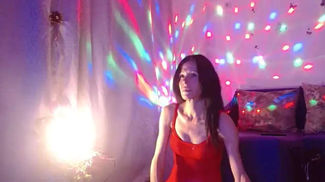 Snapshot of ElysaSun chatting on 10-19-25, 05:24 ElysaSun online show from 10-19-25, 05:24