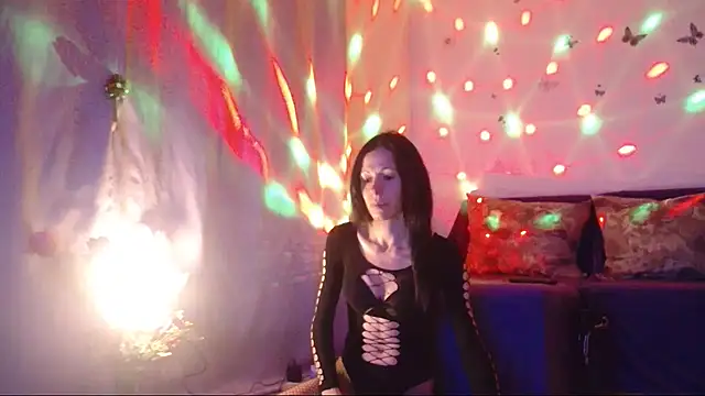 Snapshot of ElysaSun chatting on 11-21-25, 06:50 ElysaSun online show from 11-21-25, 06:50