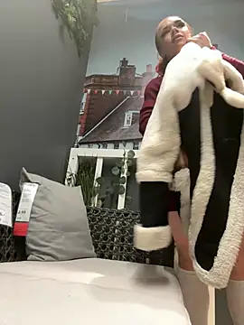 Snapshot of PennyPrincess chatting on 01-04-25, 12:05 PennyPrincess online show from 01-04-25, 12:05