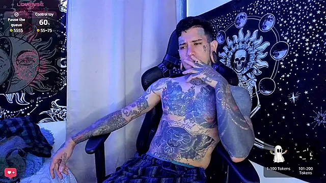 Snapshot of josh__ackerman chatting on 01-26-25, 08:56 josh ackerman online show from 01-26-25, 08:56