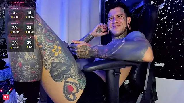 Snapshot of josh__ackerman chatting on 01-29-25, 05:19 josh ackerman online show from 01-29-25, 05:19