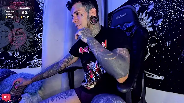 Snapshot of josh__ackerman chatting on 01-30-25, 04:06 josh ackerman online show from 01-30-25, 04:06