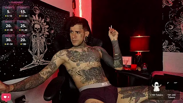 Snapshot of josh__ackerman chatting on 02-21-25, 11:43 josh ackerman online show from 02-21-25, 11:43