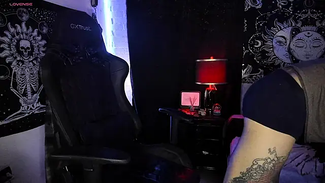 Snapshot of josh__ackerman chatting on 03-13-25, 06:56 josh ackerman online show from 03-13-25, 06:56