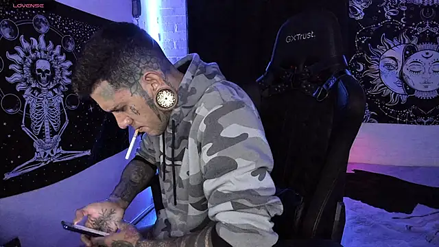 Snapshot of josh__ackerman chatting on 03-19-25, 12:26 josh ackerman online show from 03-19-25, 12:26