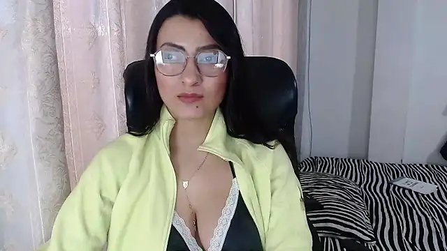 Snapshot of SavannaEvans001 chatting on 01-06-26, 12:09 SavannaEvans001 online show from 01-06-26, 12:09