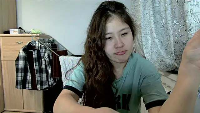 Snapshot of Riz_girl chatting on 01-08-26, 09:55 Riz girl online show from 01-08-26, 09:55