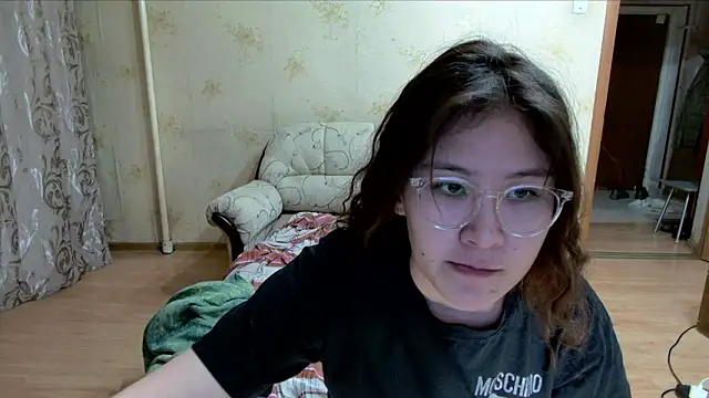 Snapshot of Riz_girl chatting on 03-09-26, 04:33 Riz girl online show from 03-09-26, 04:33