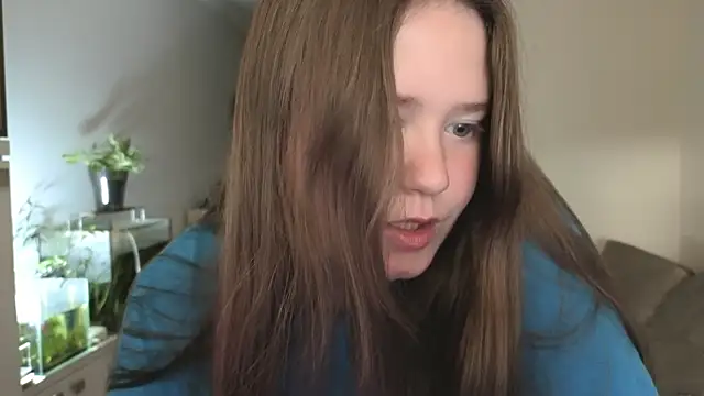 remirann  online show from 04-19-26, 02:49