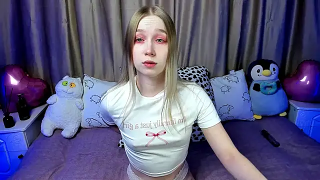 LilyStarlight online show from 02-14-25, 03:22