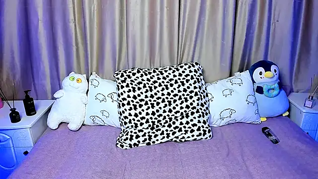 LilyStarlight online show from 02-19-25, 06:33