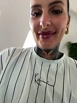 InkedBiitch online show from 04-29-26, 07:20