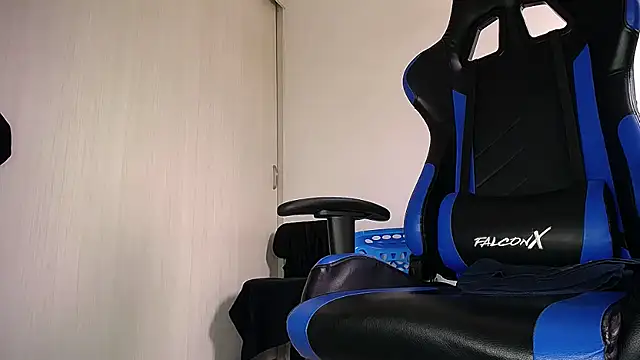 MAXJONES 2 online show from 03-29-26, 03:23