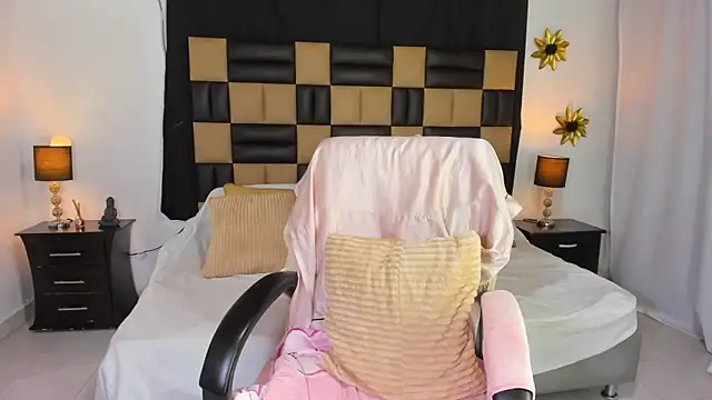 BarbieKano online show from 11-27-25, 11:51