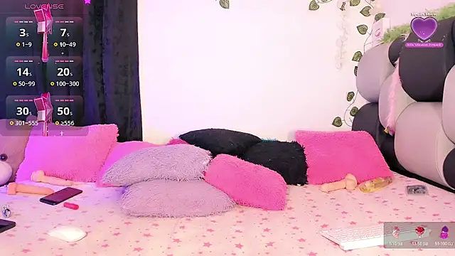 Snapshot of sabrinamossii chatting on 05-15-26, 08:10 sabrinamossii online show from 05-15-26, 08:10