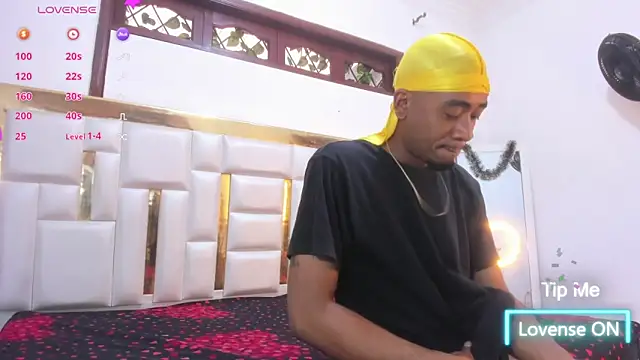 Kylieandjhonny online show from 12-24-24, 12:55