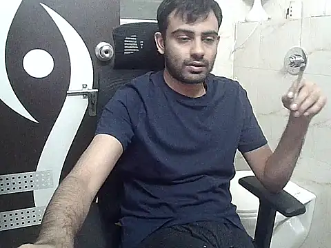 Snapshot of king_kong_india1 chatting on 01-13-26, 08:03 king kong india1 online show from 01-13-26, 08:03