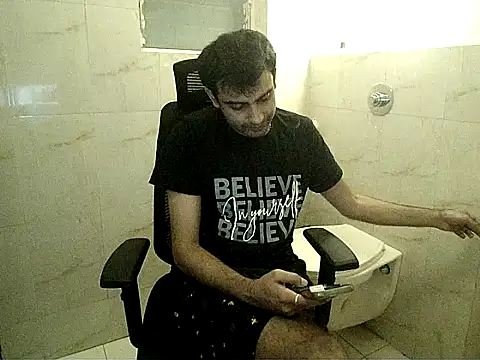 Snapshot of king_kong_india1 chatting on 02-01-26, 10:03 king kong india1 online show from 02-01-26, 10:03