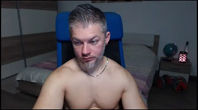RobbyShawz online show from 12-24-24, 05:27