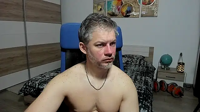 Snapshot of RobbyShawz chatting on 05-01-26, 04:28 RobbyShawz online show from 05-01-26, 04:28