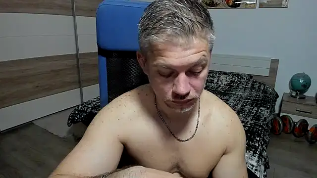 Snapshot of RobbyShawz chatting on 05-07-26, 04:07 RobbyShawz online show from 05-07-26, 04:07