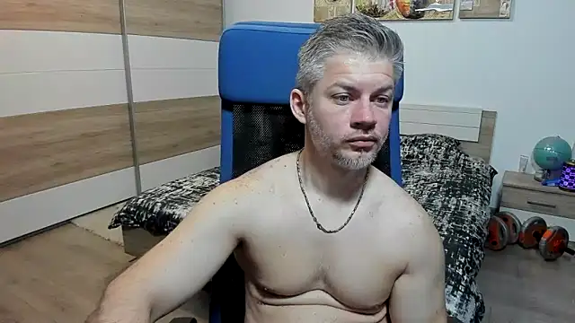 Snapshot of RobbyShawz chatting on 05-15-26, 06:42 RobbyShawz online show from 05-15-26, 06:42