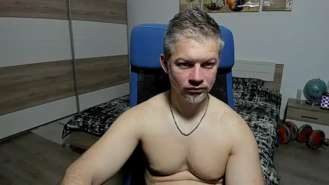 Snapshot of RobbyShawz chatting on 05-17-26, 05:49 RobbyShawz online show from 05-17-26, 05:49