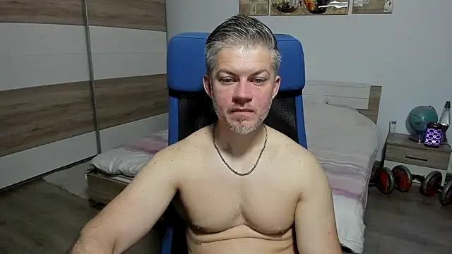 Snapshot of RobbyShawz chatting on 05-27-26, 04:31 RobbyShawz online show from 05-27-26, 04:31