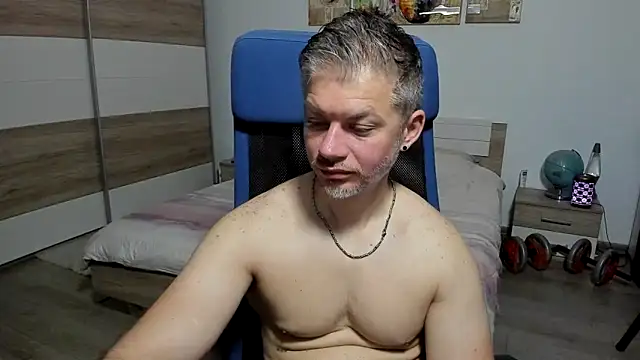 Snapshot of RobbyShawz chatting on 06-02-26, 04:47 RobbyShawz online show from 06-02-26, 04:47