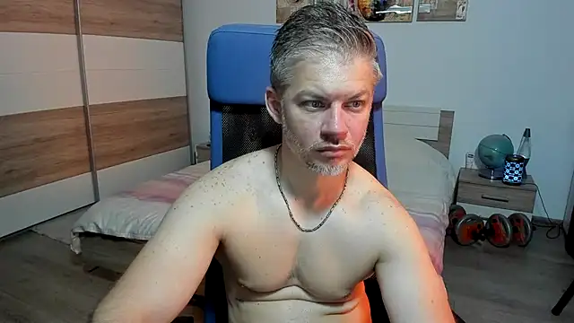 Snapshot of RobbyShawz chatting on 06-04-26, 03:45 RobbyShawz online show from 06-04-26, 03:45
