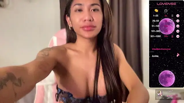 Snapshot of Alaia_Pope chatting on 12-18-24, 01:56 Alaia Pope online show from 12-18-24, 01:56