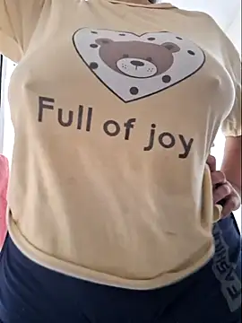 Snapshot of MariaPau_83 chatting on 07-16-26, 03:29 MariaPau 83 online show from 07-16-26, 03:29
