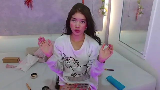 Snapshot of Sweetcristin chatting on 10-04-25, 11:58 Sweetcristin online show from 10-04-25, 11:58